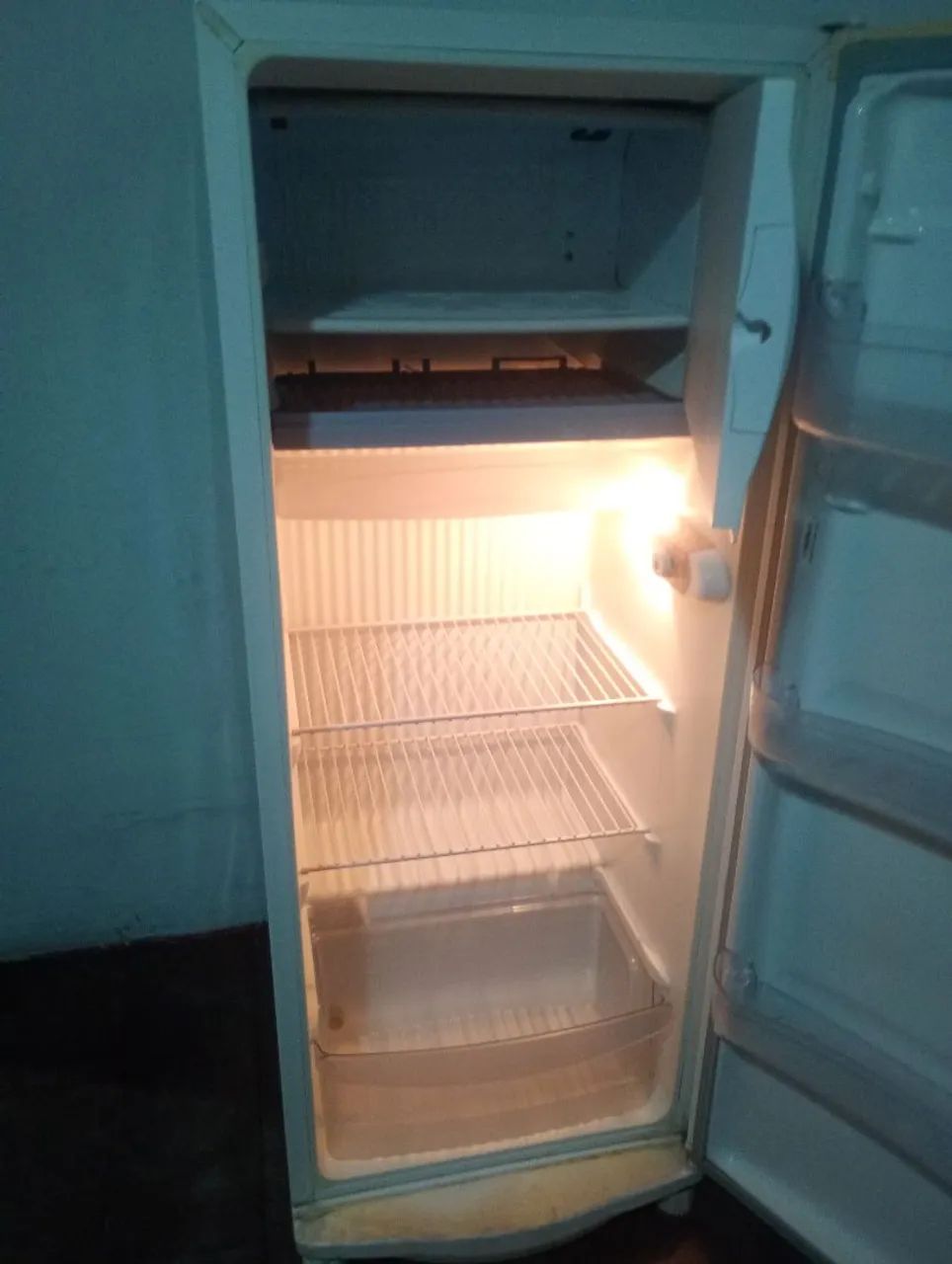 Geladeira Consul bom estado - Foto 2