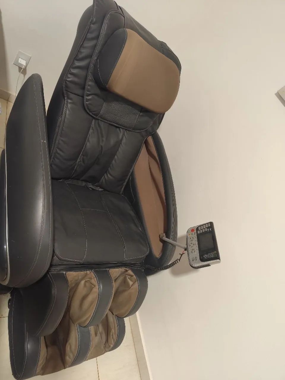 Cadeira de Massagem Relaxmedic Luxury EC380ERM - Foto 2