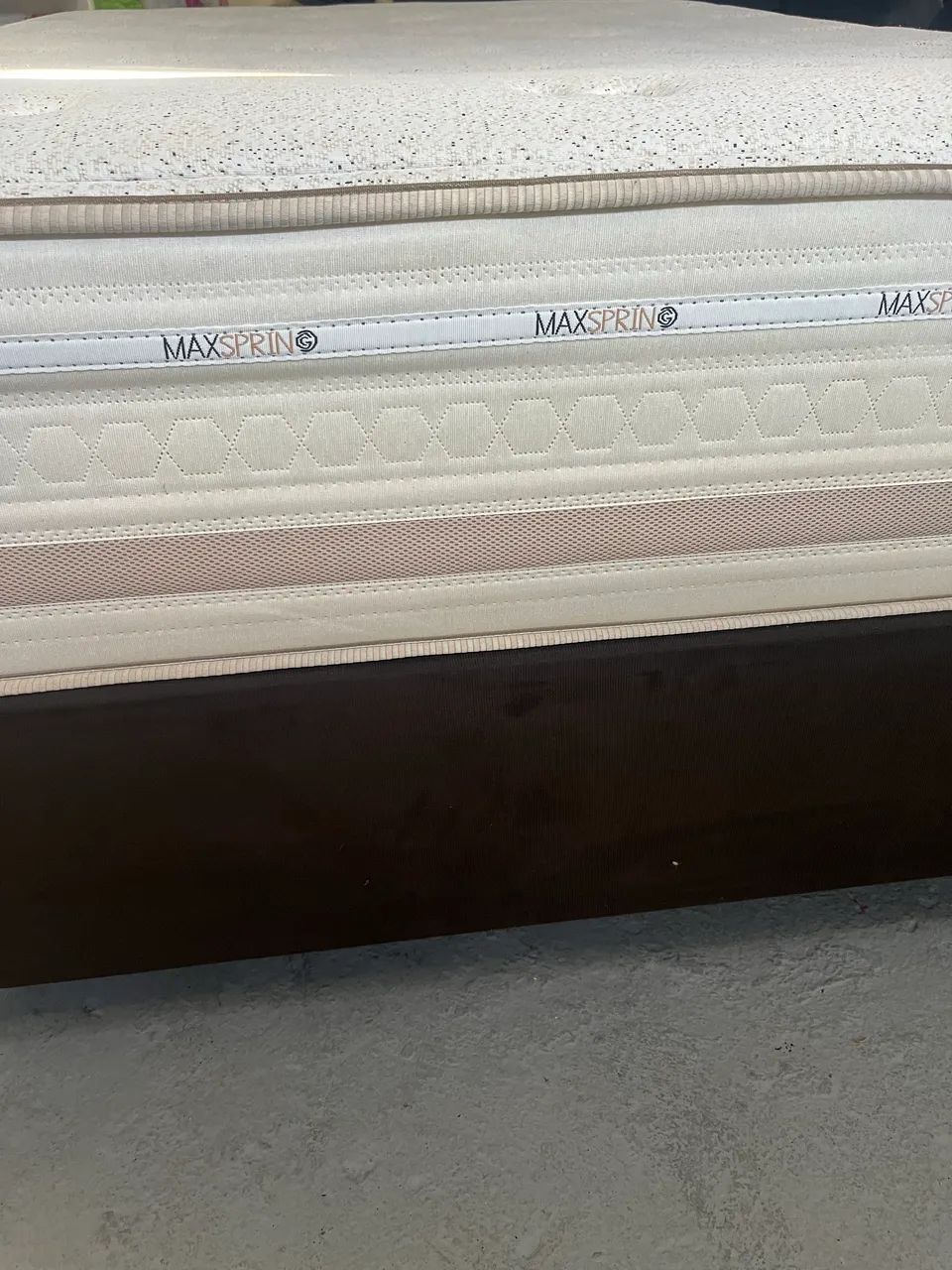 Vendo cama de casal ótimo estado de conservação  - Foto 2