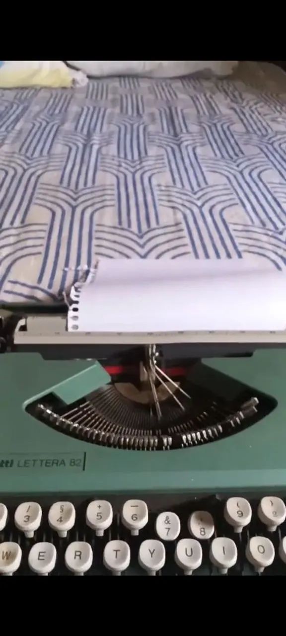 Máquina de escrever  - Foto 3