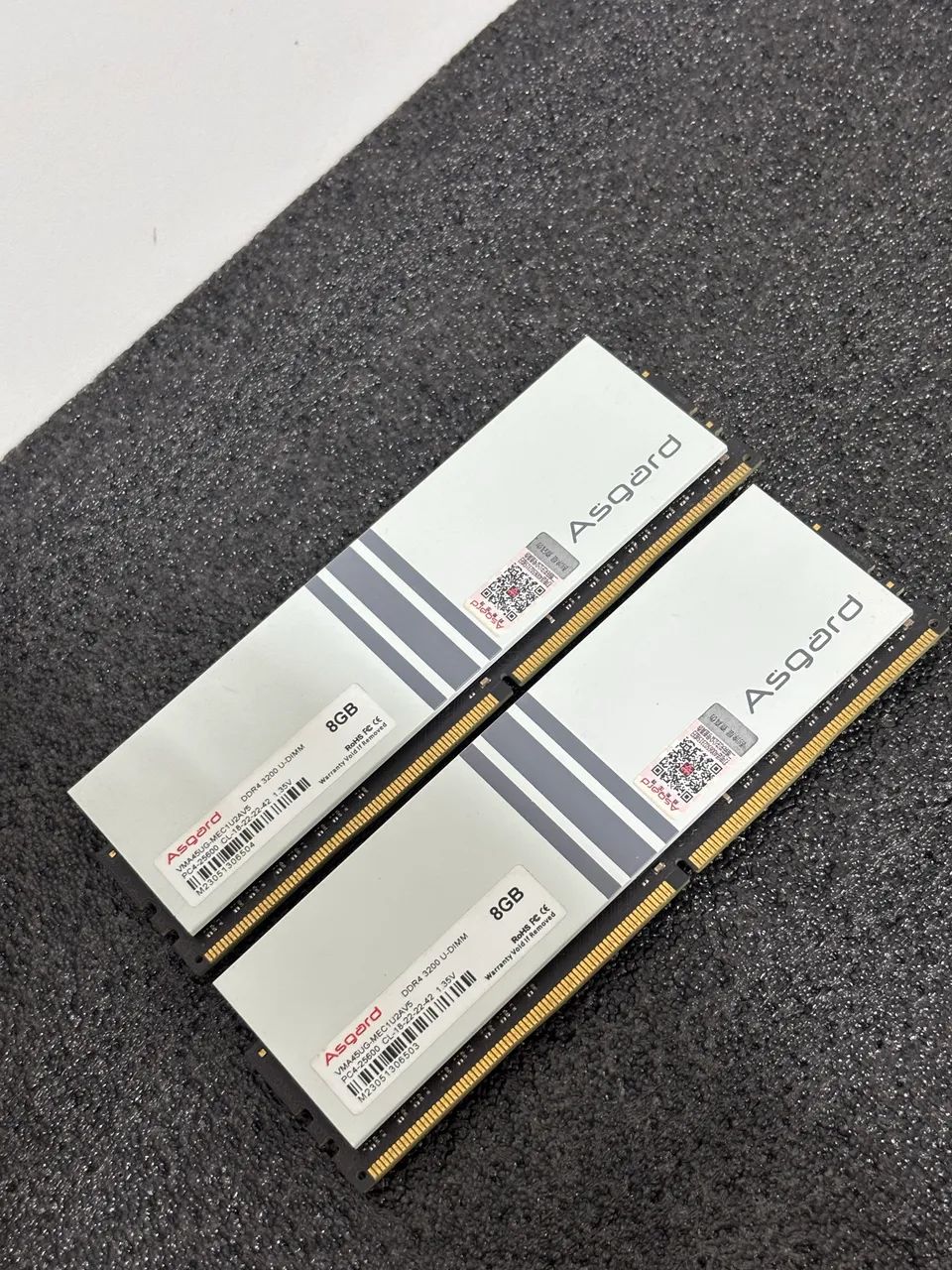 2x 8gb DDR4 Asgard Valkyrie RGB 3200 16gb CL18 - Foto 3