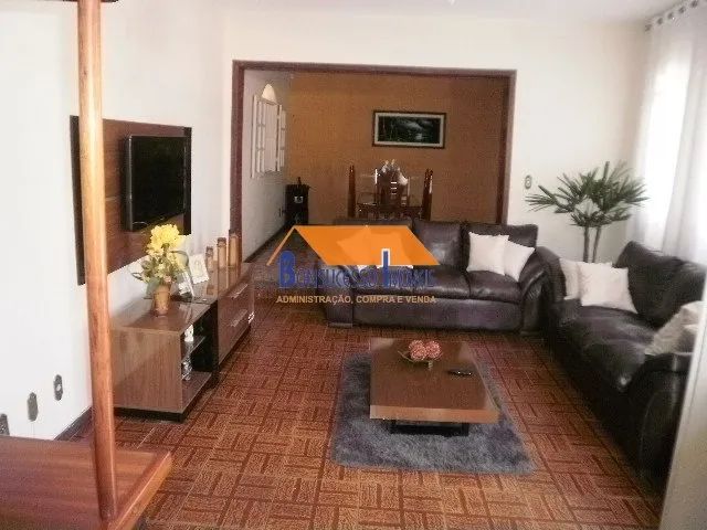 Casa de 6 quartos no bairro Santo André - Foto 2