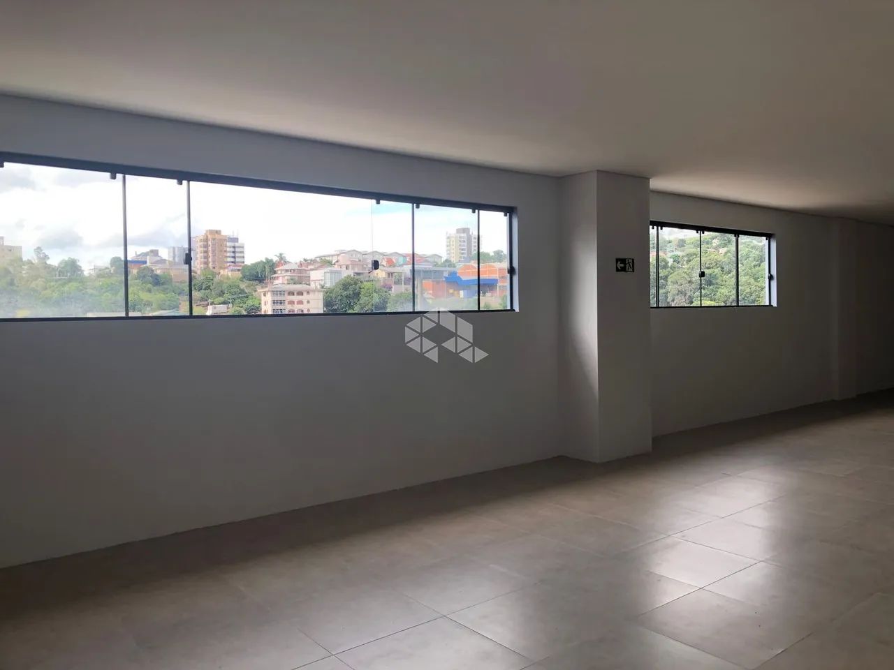 Sala Comercial térrea NOVA no bairro Borgo - Foto 2