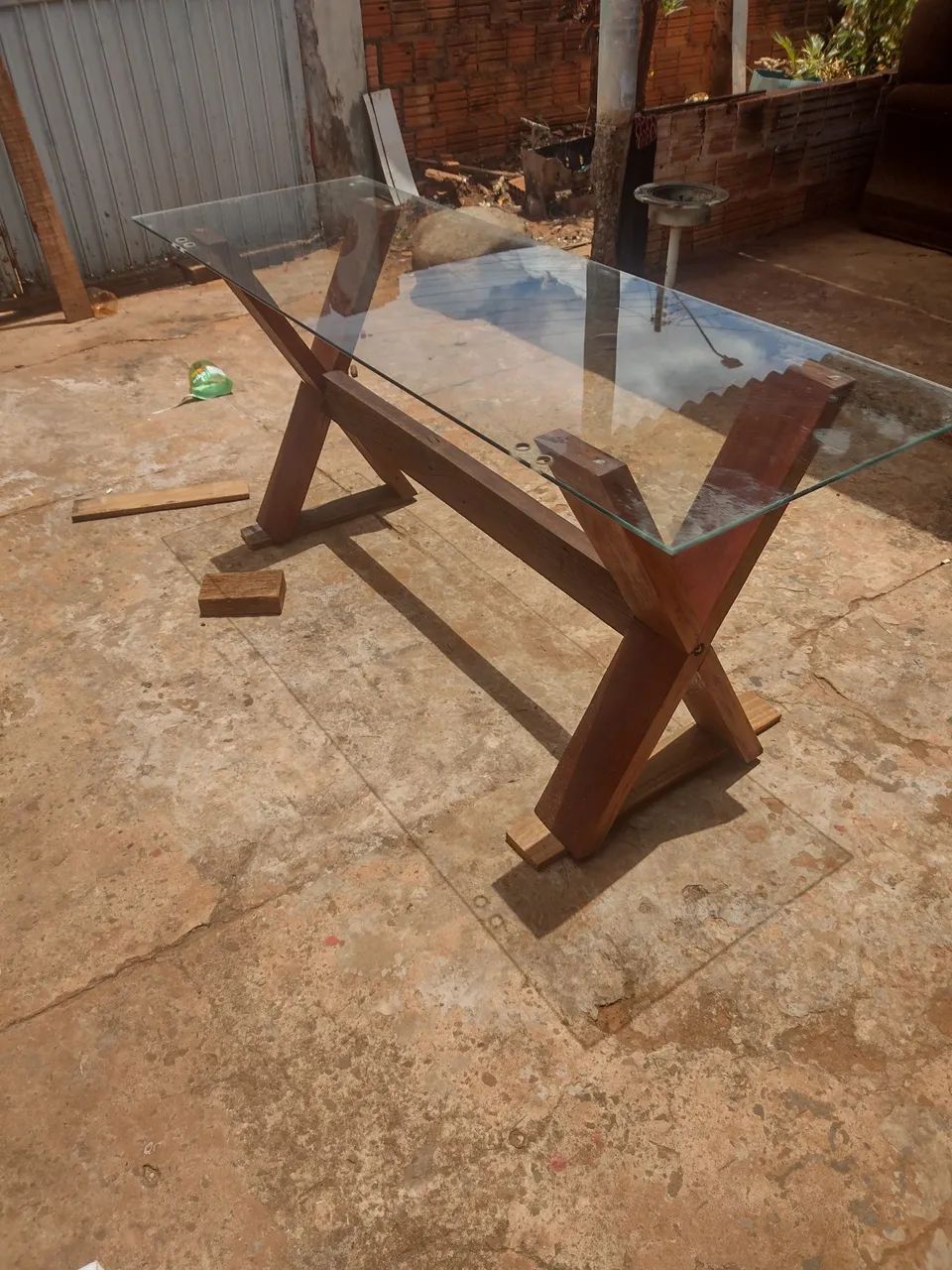 Mesa de madeira com vidro  - Foto 3