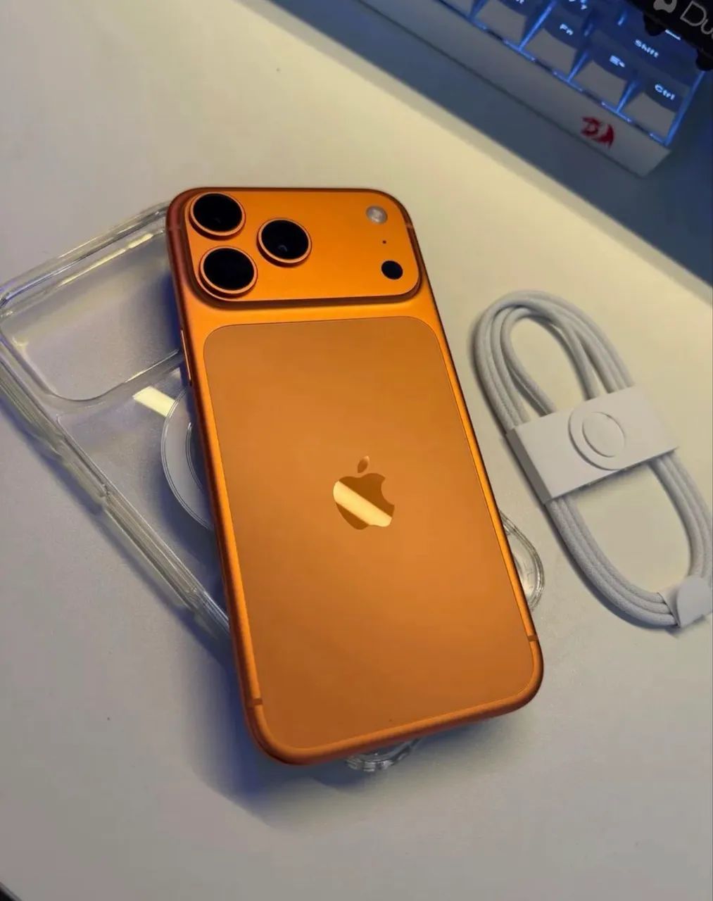 IPhone 17 pro Max laranja 256