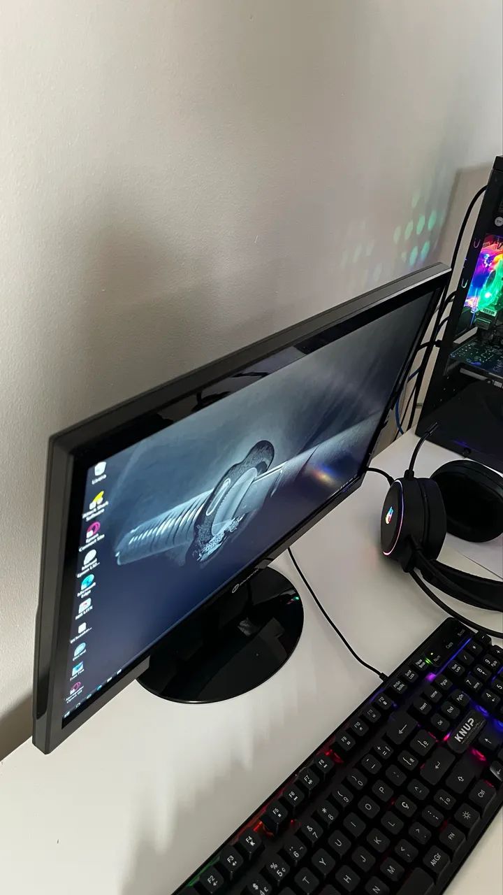 MONITOR GOLDENTEC 19.5 POLEGADAS  - Foto 5