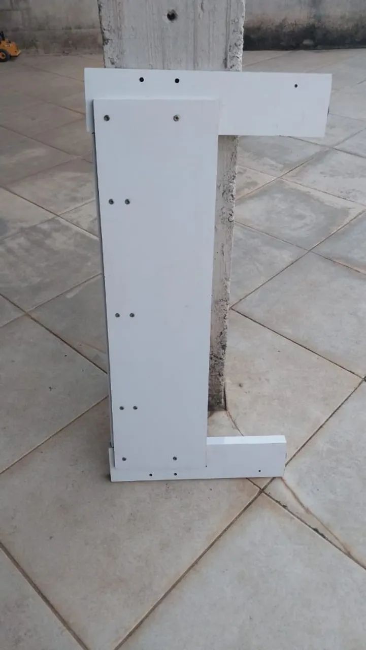 Vendo cama de solteiro com colchão e sem  colchão  - Foto 3