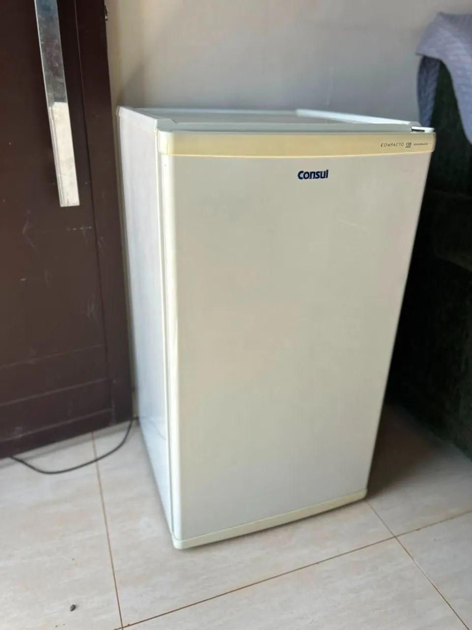 Frigobar Consul 120L - Funcionando Perfeitamente