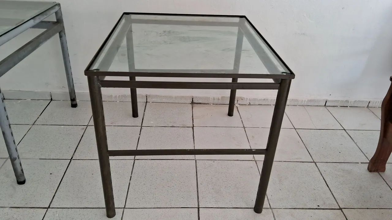 Sofa estante de ferro com vidro e mesas - Foto 2