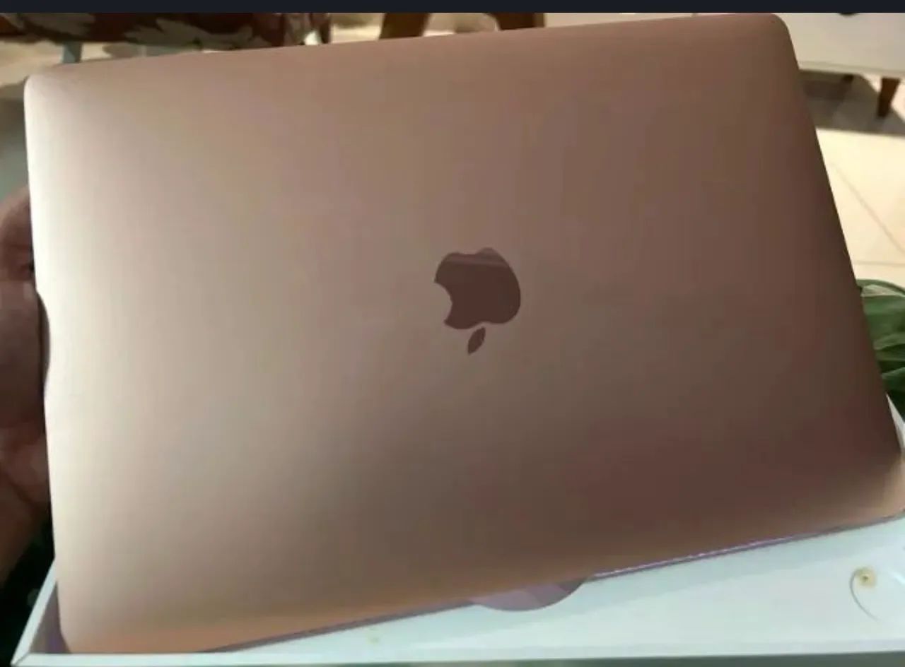 MacBook Air M1 90% de bateria macOS 27