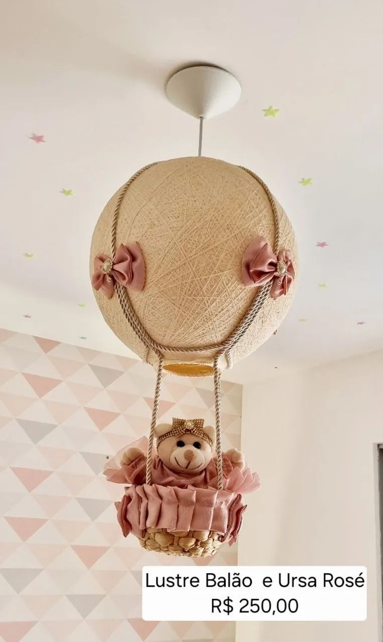 Lustre balão com Ursa Realeza 