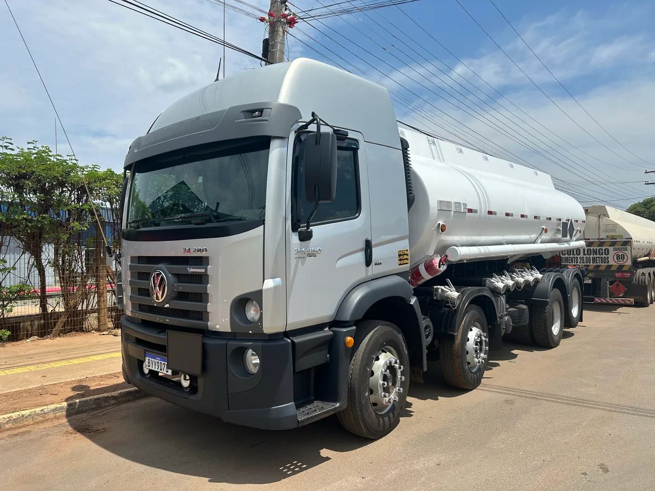 Caminhão tanque combustível  - Foto 2
