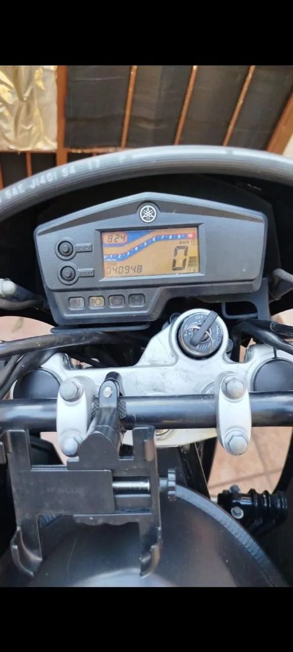 XTZ Lander 250 - Foto 3