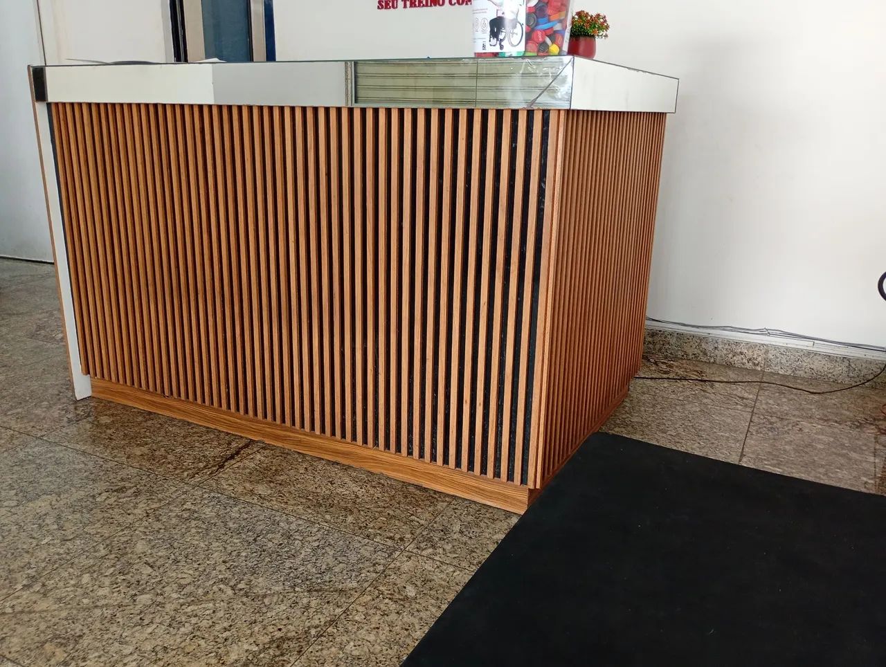 Balcão recepção 
