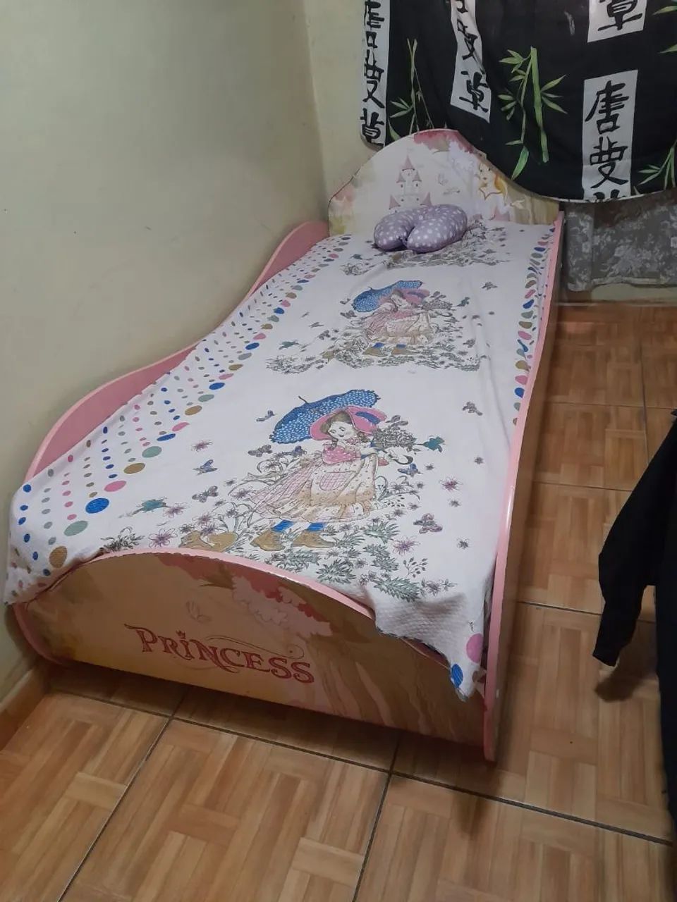 Cama infantil com colchão 