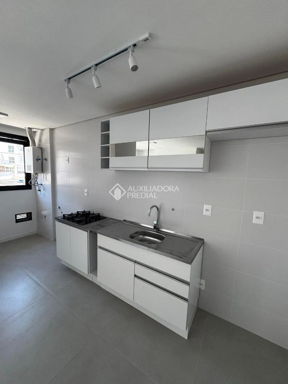 Apartamento para Locação no Centro de Florianópolis - 2 Suítes, Vaga de Garagem e Excelent - Foto 5