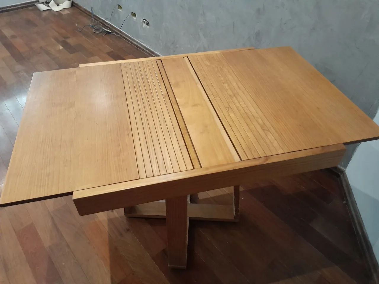 Mesa maciça de abrir so 350reais zap * 