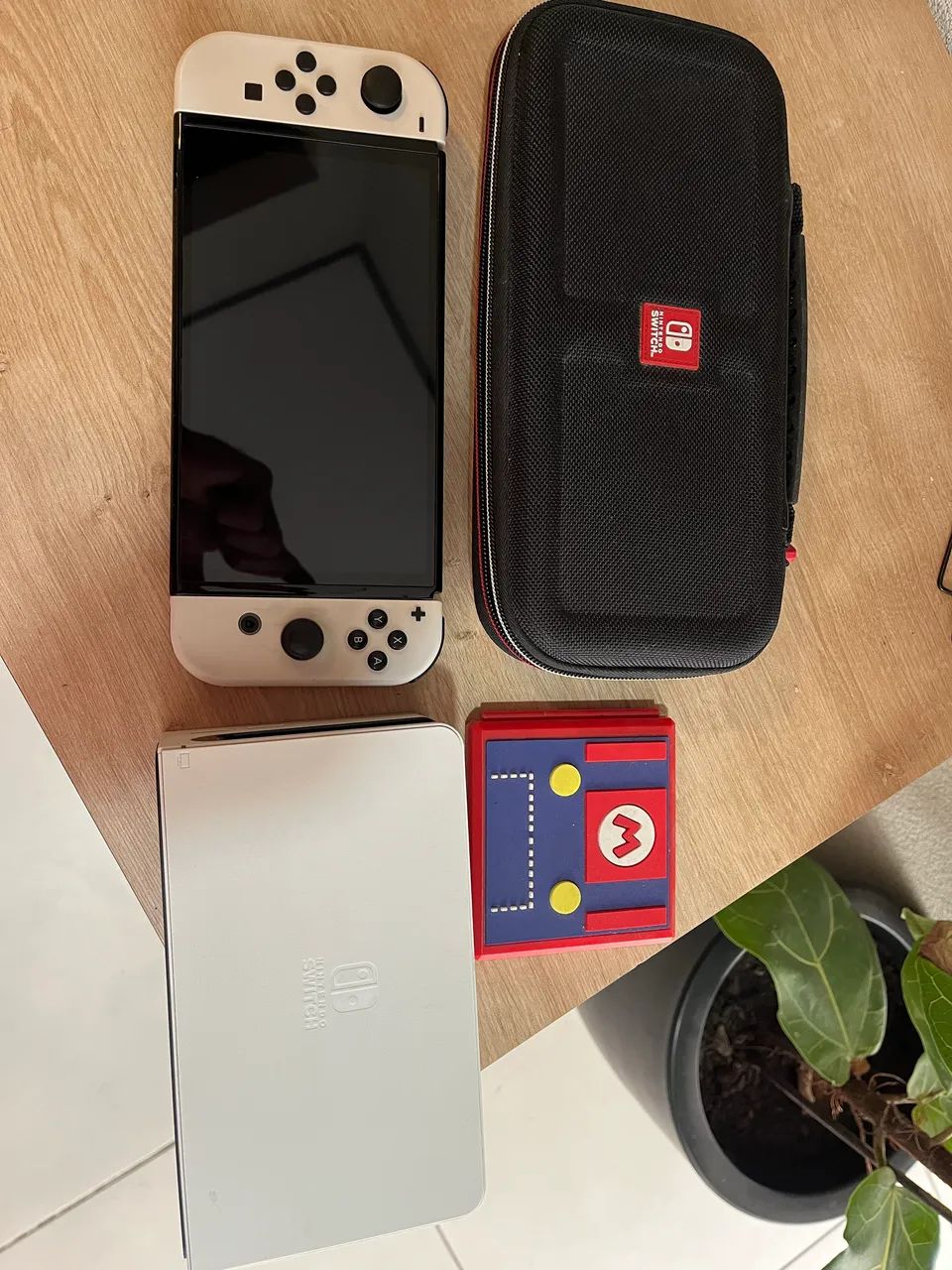 Nintendo switch Oled + 2 jogos