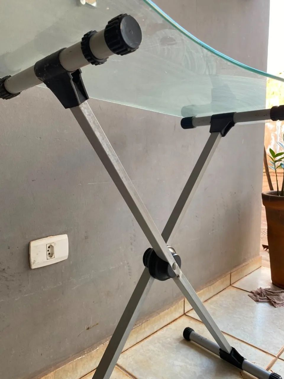 VIDRO COM APARADOR DE MESA - Foto 3