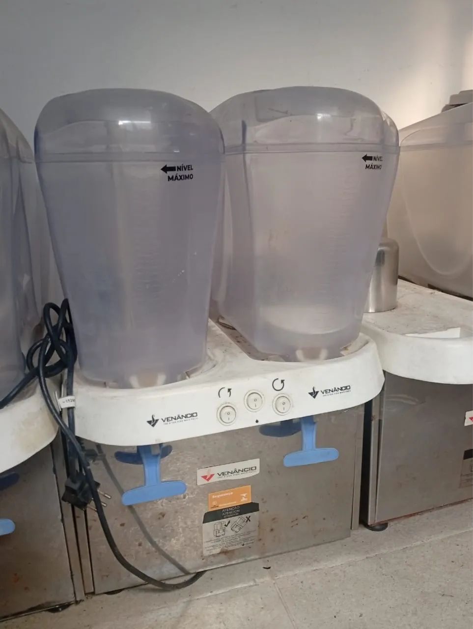 refresqueira industrial dupla da marca Venâncio (modelo RV216) - Foto 2