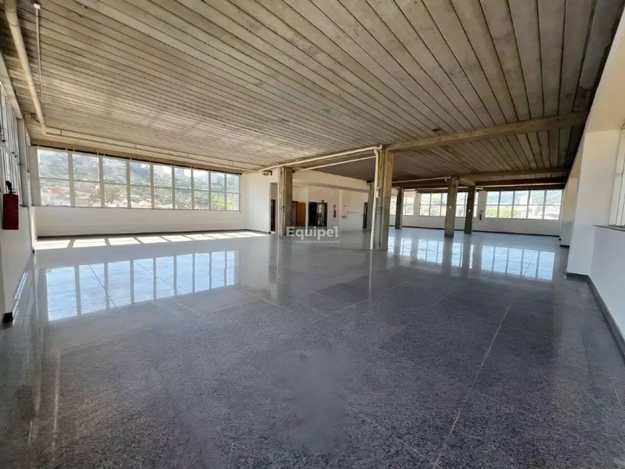 Excelente andar corrido novo para alugar no Estoril - Foto 2