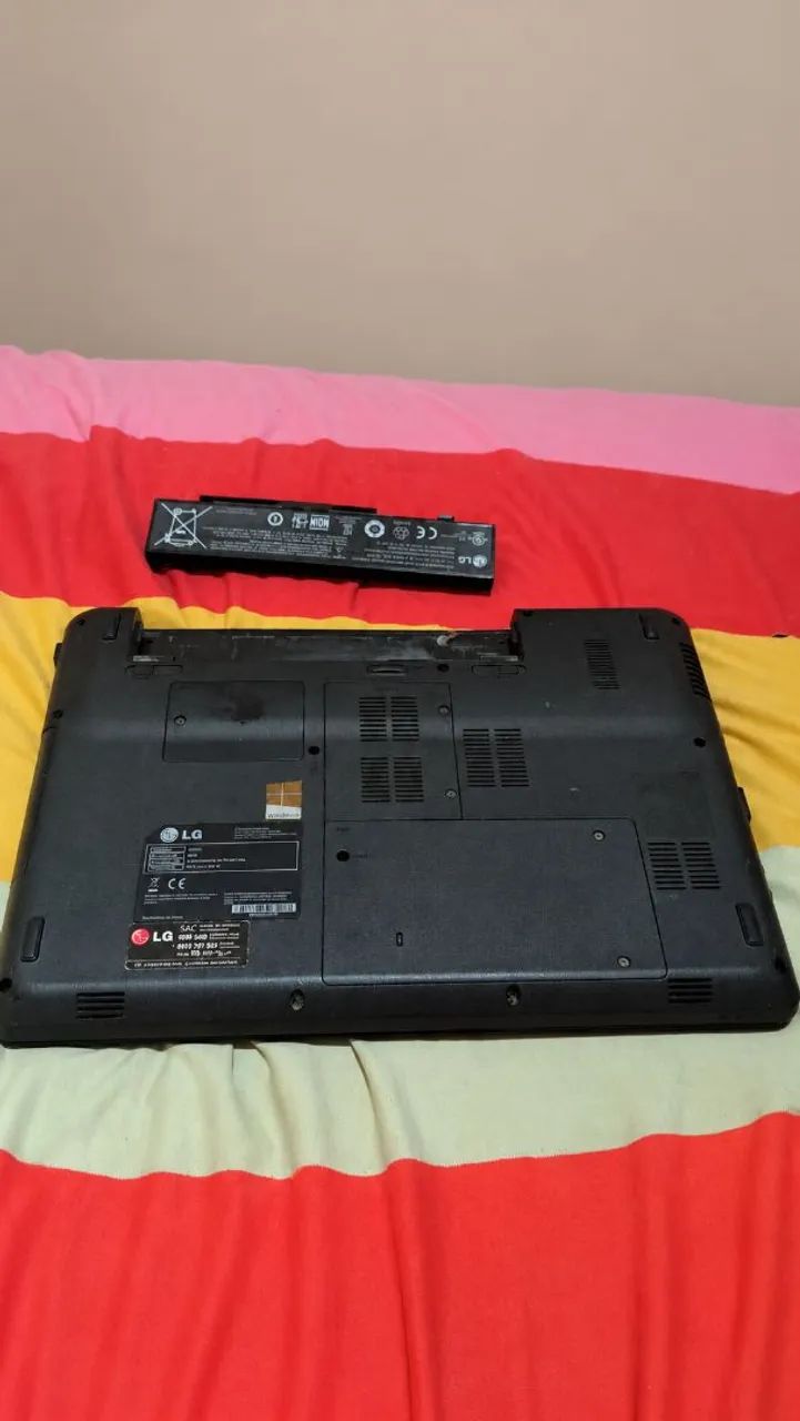 Notebook [LG] com defeito - não liga / bateria ruim - Foto 2