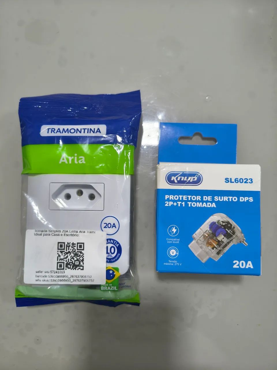 Tomada e clamper