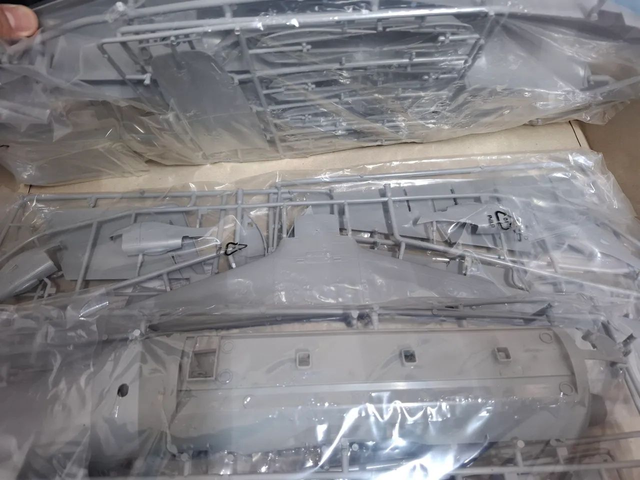 Kit Revell Importado Airbus A 400 M sem Montar Completo na Caixa - Foto 5