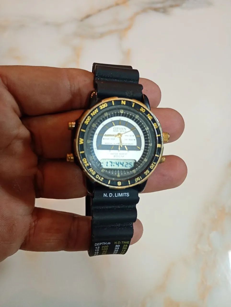 Relógio Citizen Surf Diver  - Foto 5