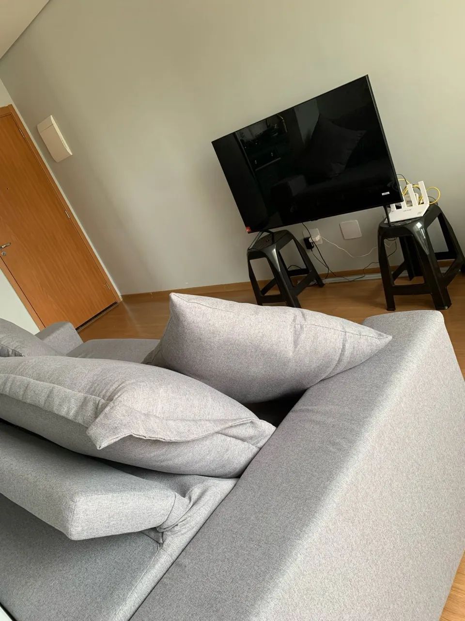 Sofá linho 2,50 (novíssimo) - Foto 2