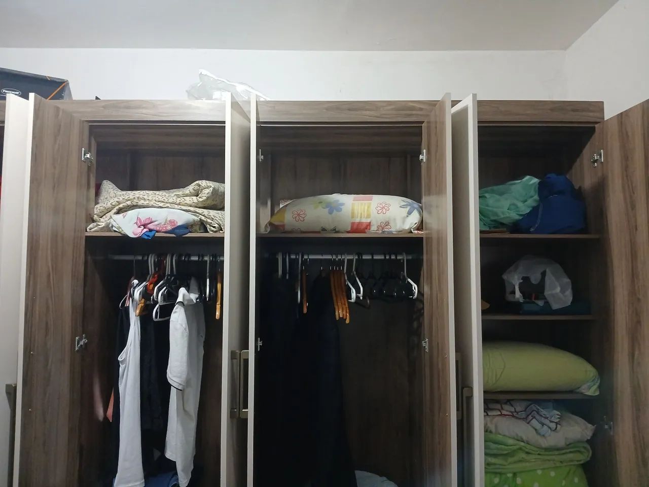 Guarda roupas 8 portas - Foto 2