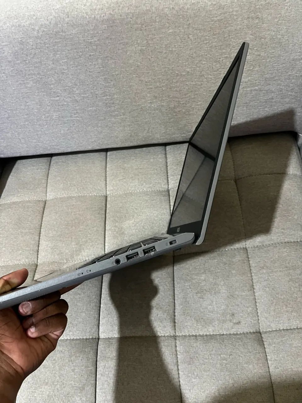 Notebook i3 10° geração MUITO NOVO - Foto 2