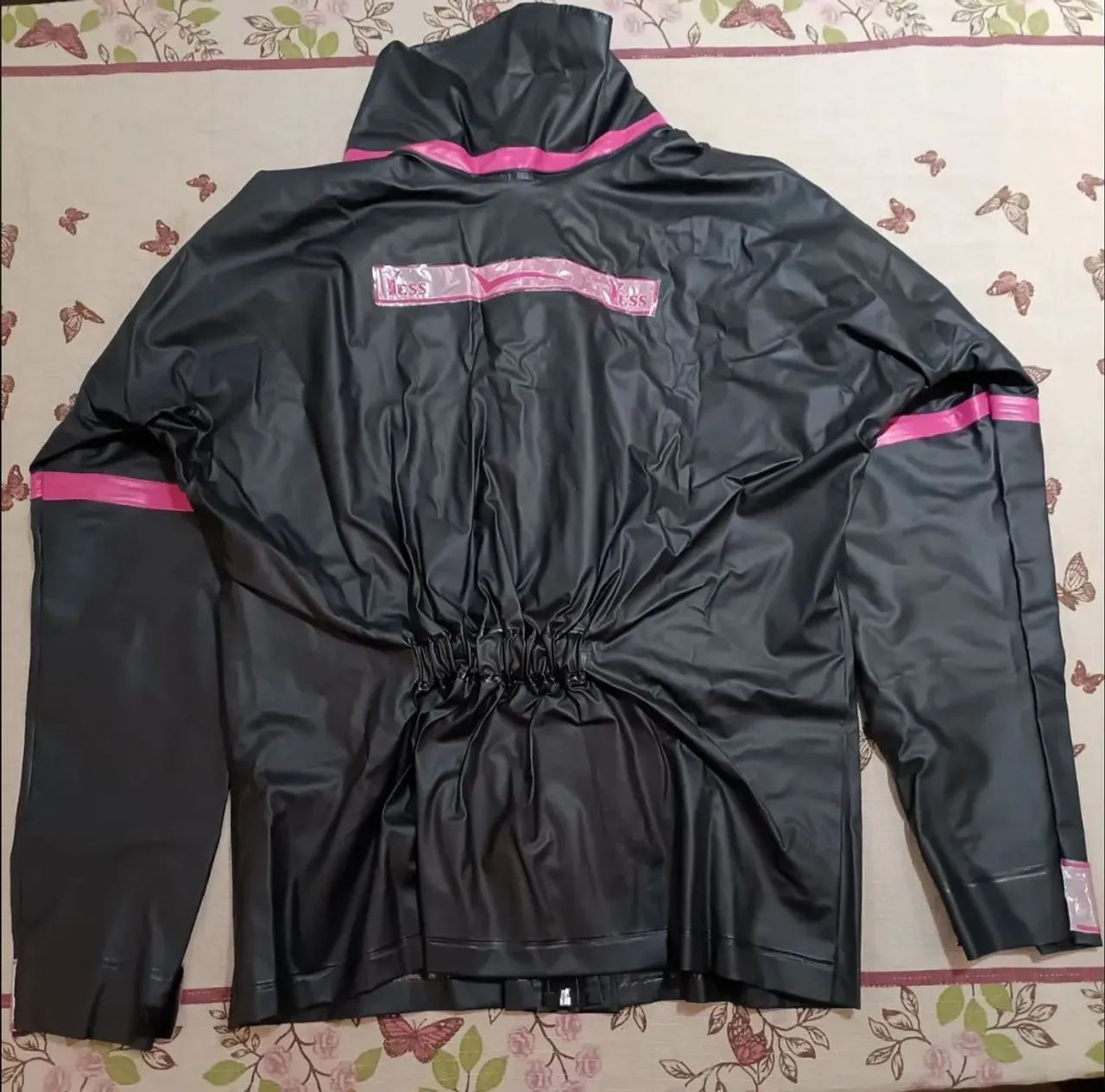 Conjunto Capa e calça de chuva Feminina Yess - Tamanho P - Foto 4