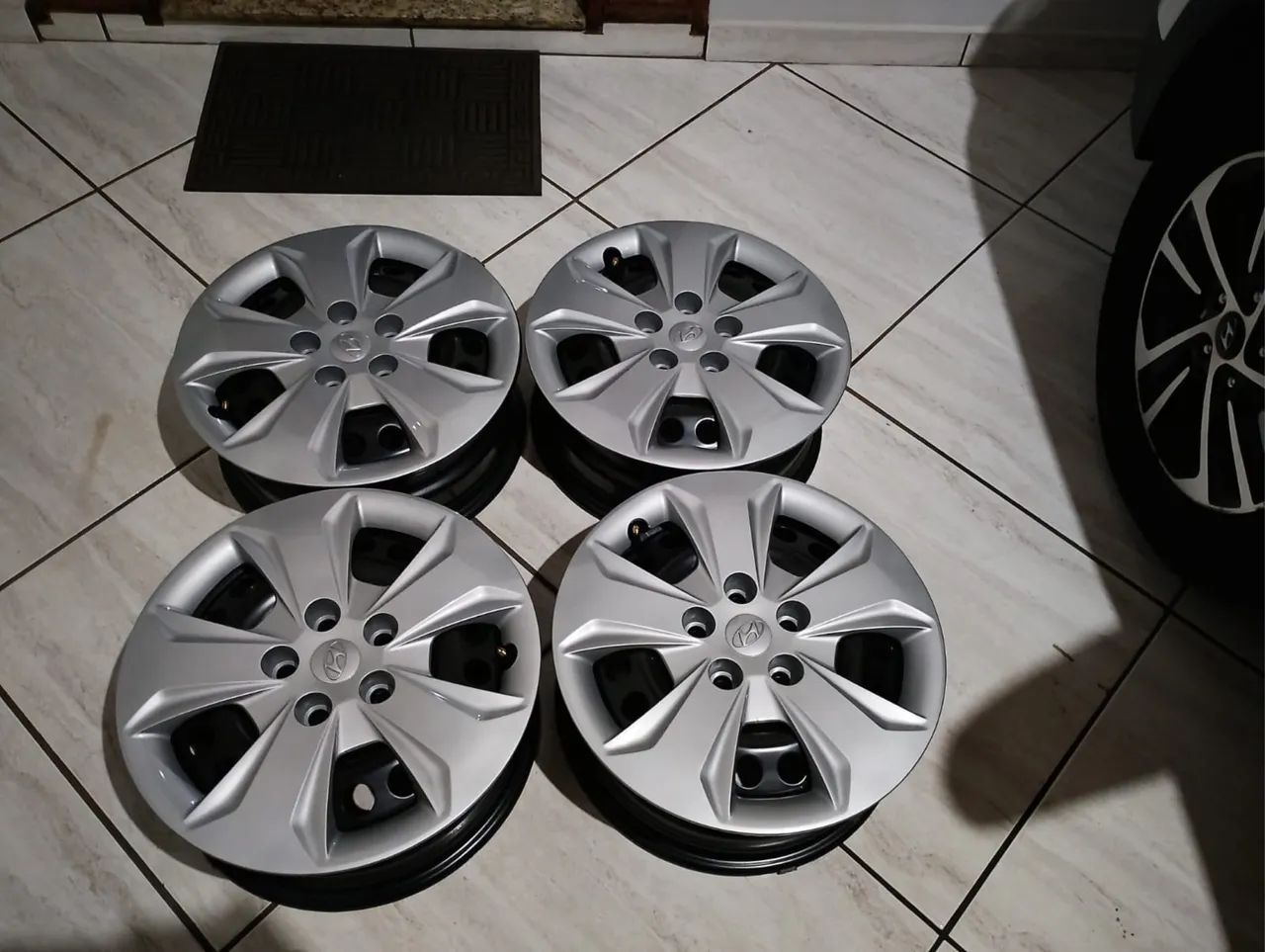 RODAS DE FERRO