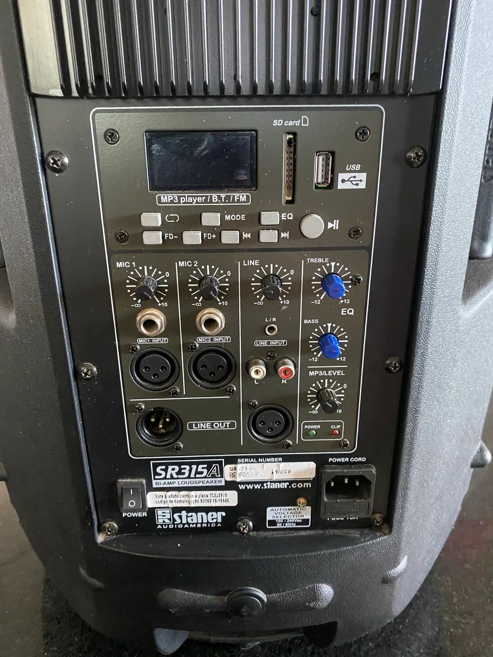 Caixa amplificada Staner SR315A