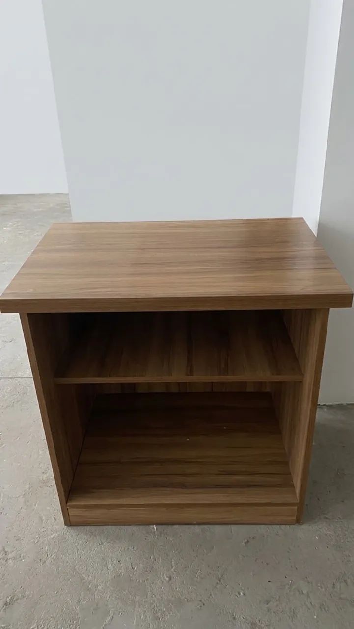 MESA LATERAL CABECEIRA