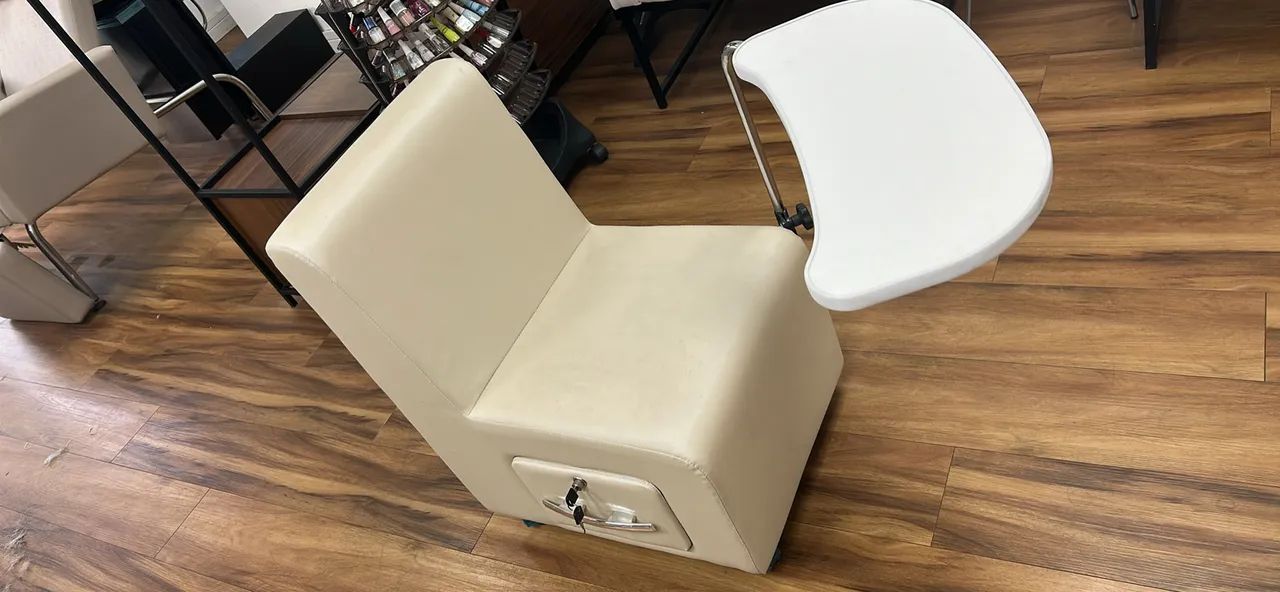 Carrinho ciranda para manicure