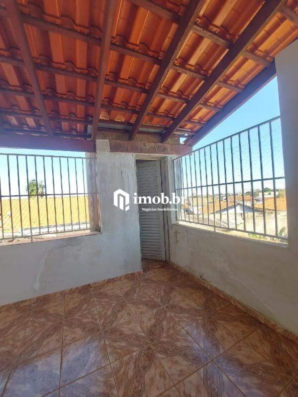Casa no Parque São José com 3 Quartos, Sacada e Garagem para 5 Carros - Foto 3