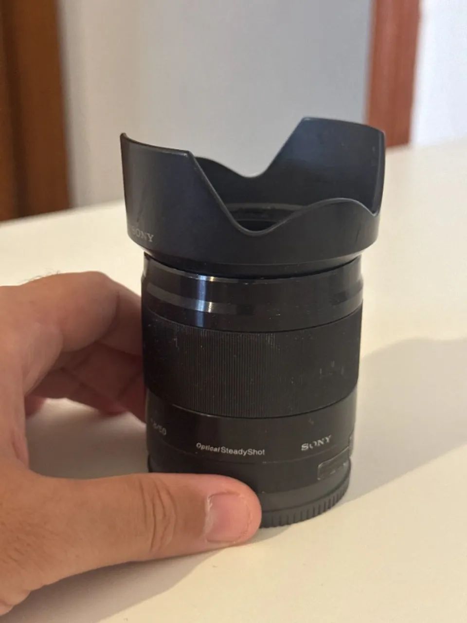 Lente Sony E 50mm f/1.8 OSS usada - Foto 3