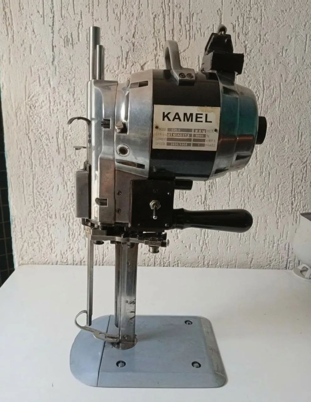 Máquina de Cortar Tecido Vertical Kamel (Model CZD-3)