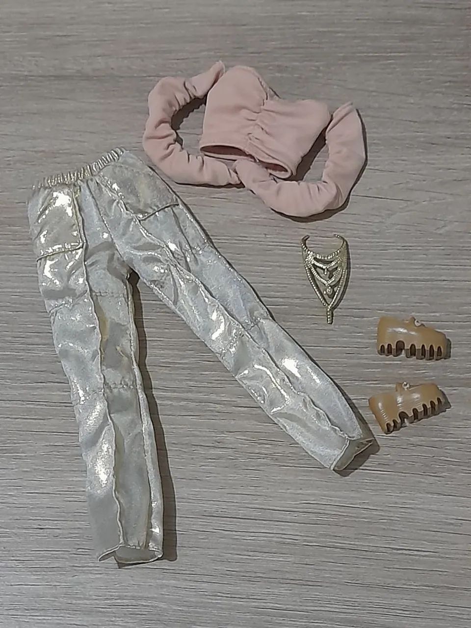 Barbie Basics You Create Kit #3 - Roupinhas e acessórios  - Foto 2
