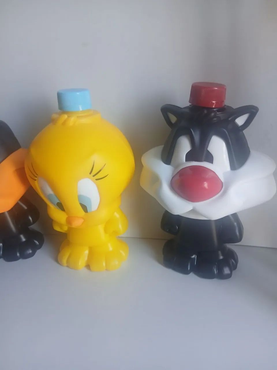 Garrafas decorativas dos Looney tunes do Giraffas  - Foto 4