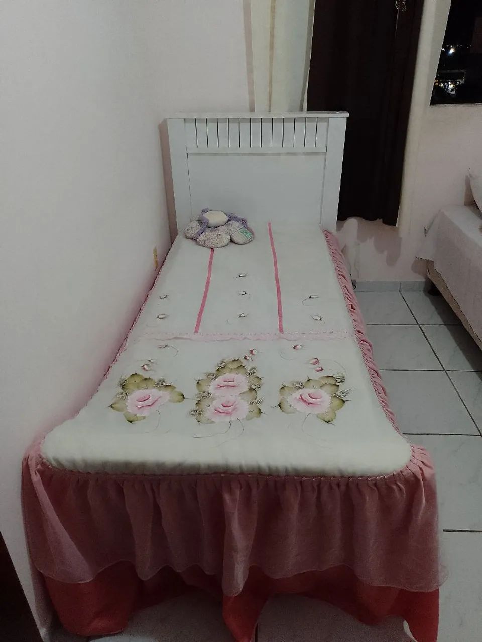 Cama usada solteirão 