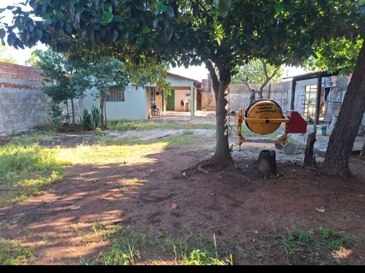 VENDO CASA LOTE DE 437MTS