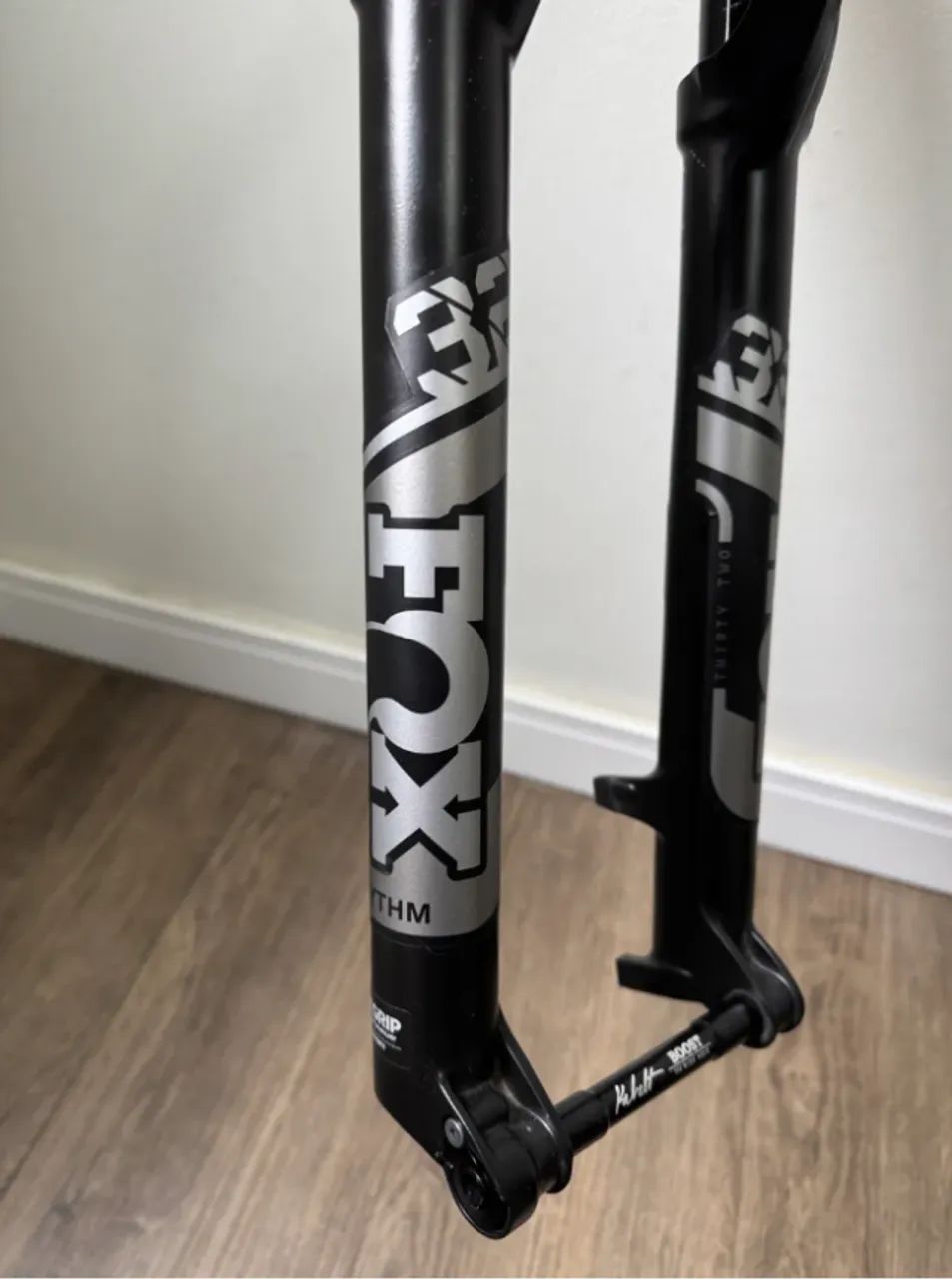 FOX 32 Rhythm 2025 120mm Boost + Trava Remota Original FOX
