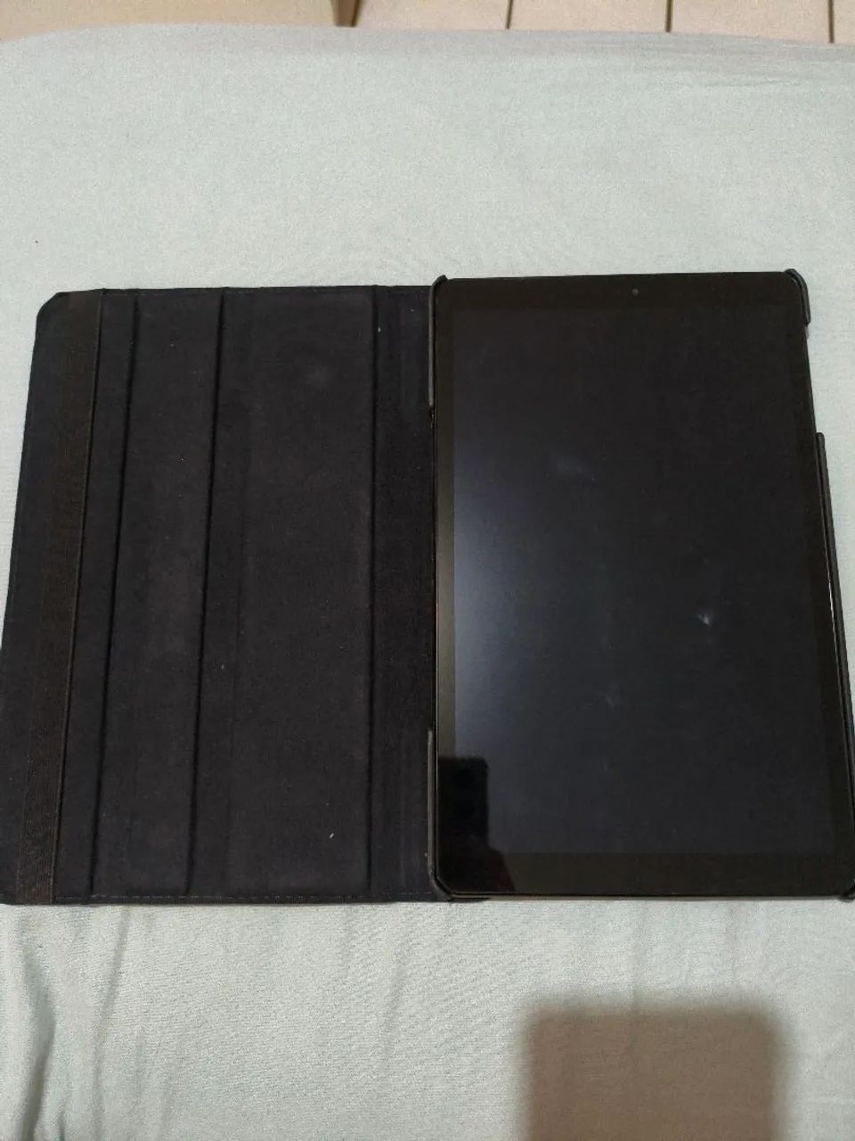 Tablet Samsung SM-T595 32G 10,5" com capa - Foto 2