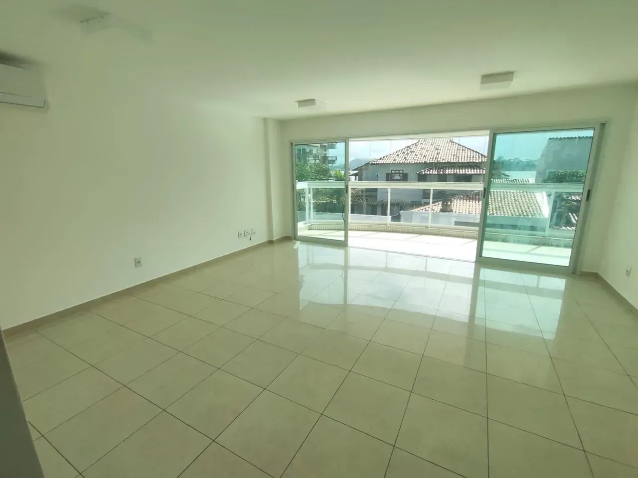 OPORTUNIDADE NO BAIRRO PECADO EM MACAE 3 QTS/SUITE - Foto 2