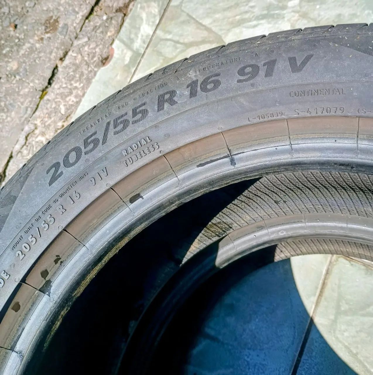 Pneu 205/55/16 Continental par - Foto 2