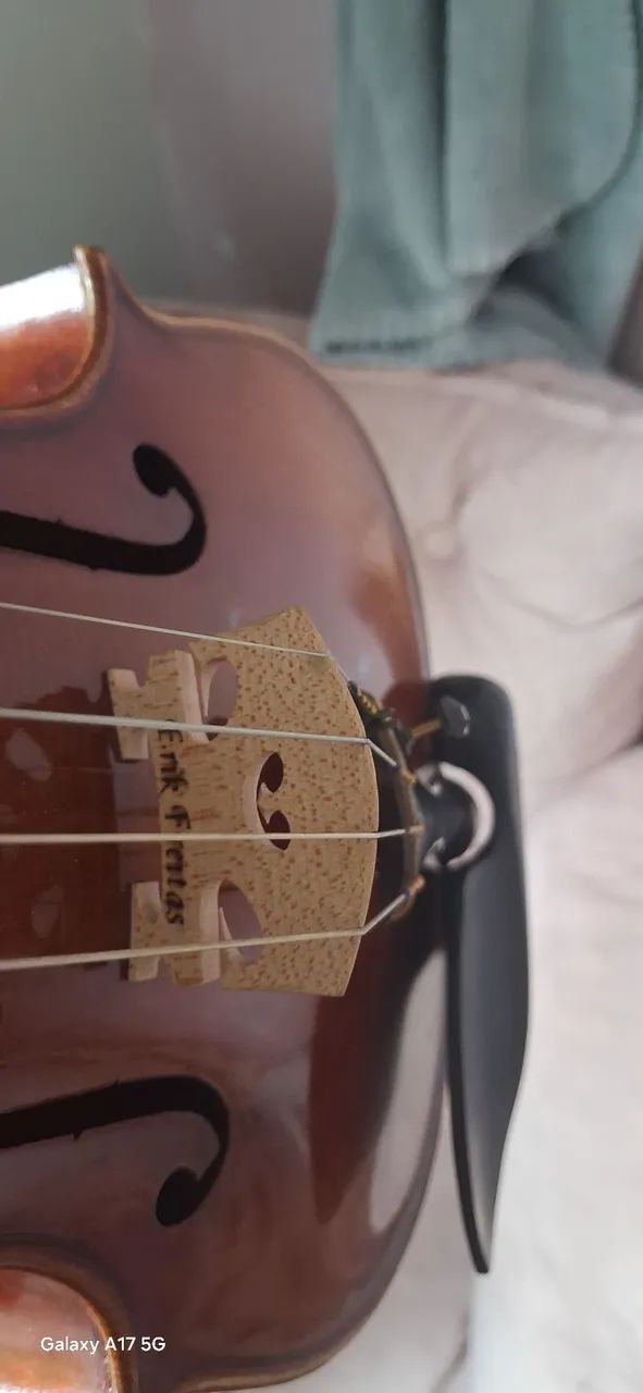 Vendo violino de Luthier erick Freitas. Instrumento recém armazenado ótimo som.  - Foto 3