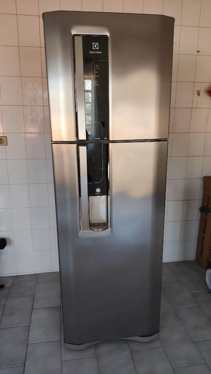 Geladeira Electrolux DW42 
